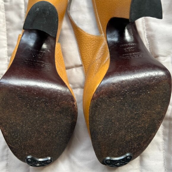 PRADA Peep Toe Slingback Clogs in Mustard Yellow US size 6.5 - Picture 3 of 5
